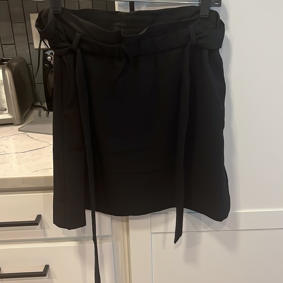 EXPRESS paper bag mini skirt - Picture 3 of 3